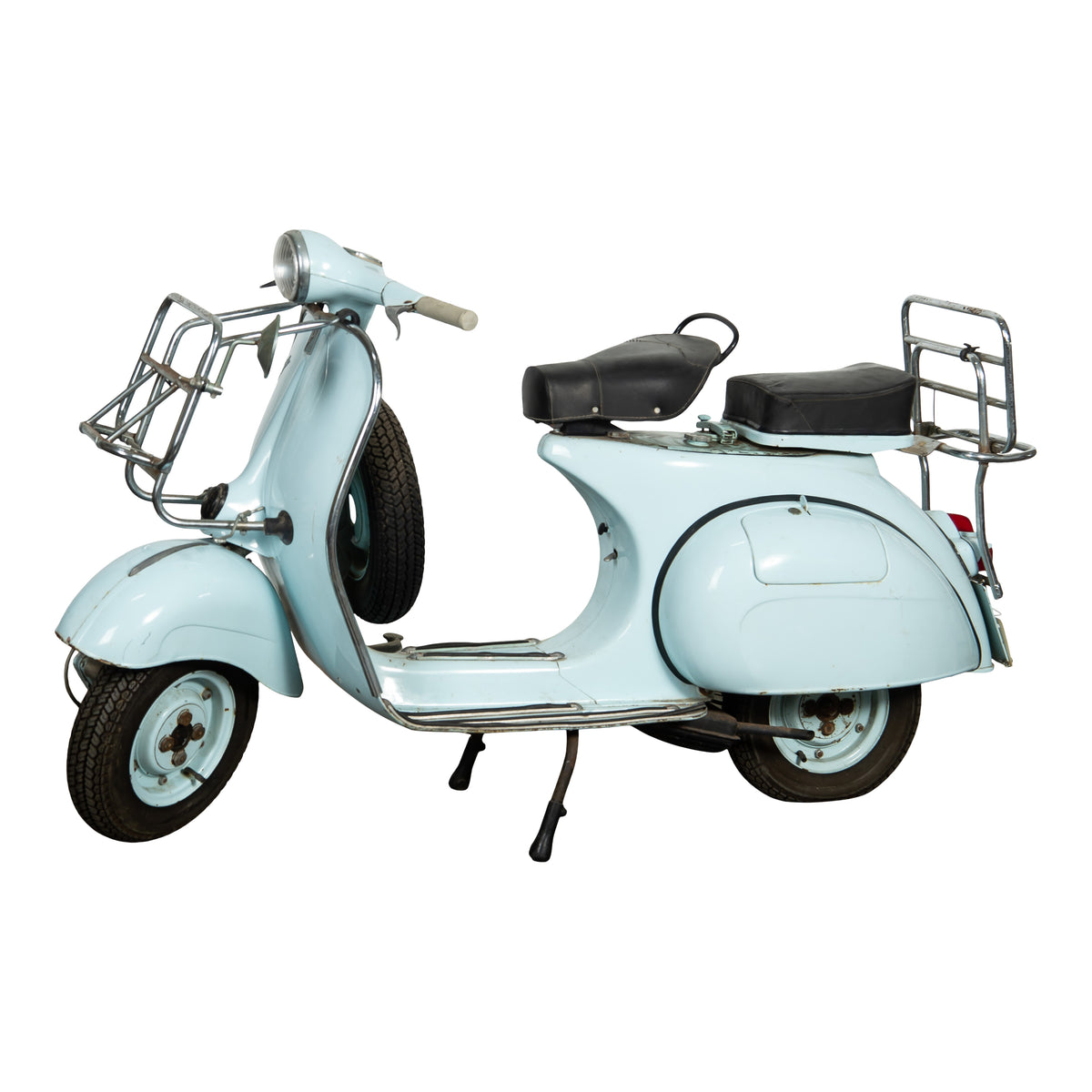 vespa-scooter-foundrentalco-