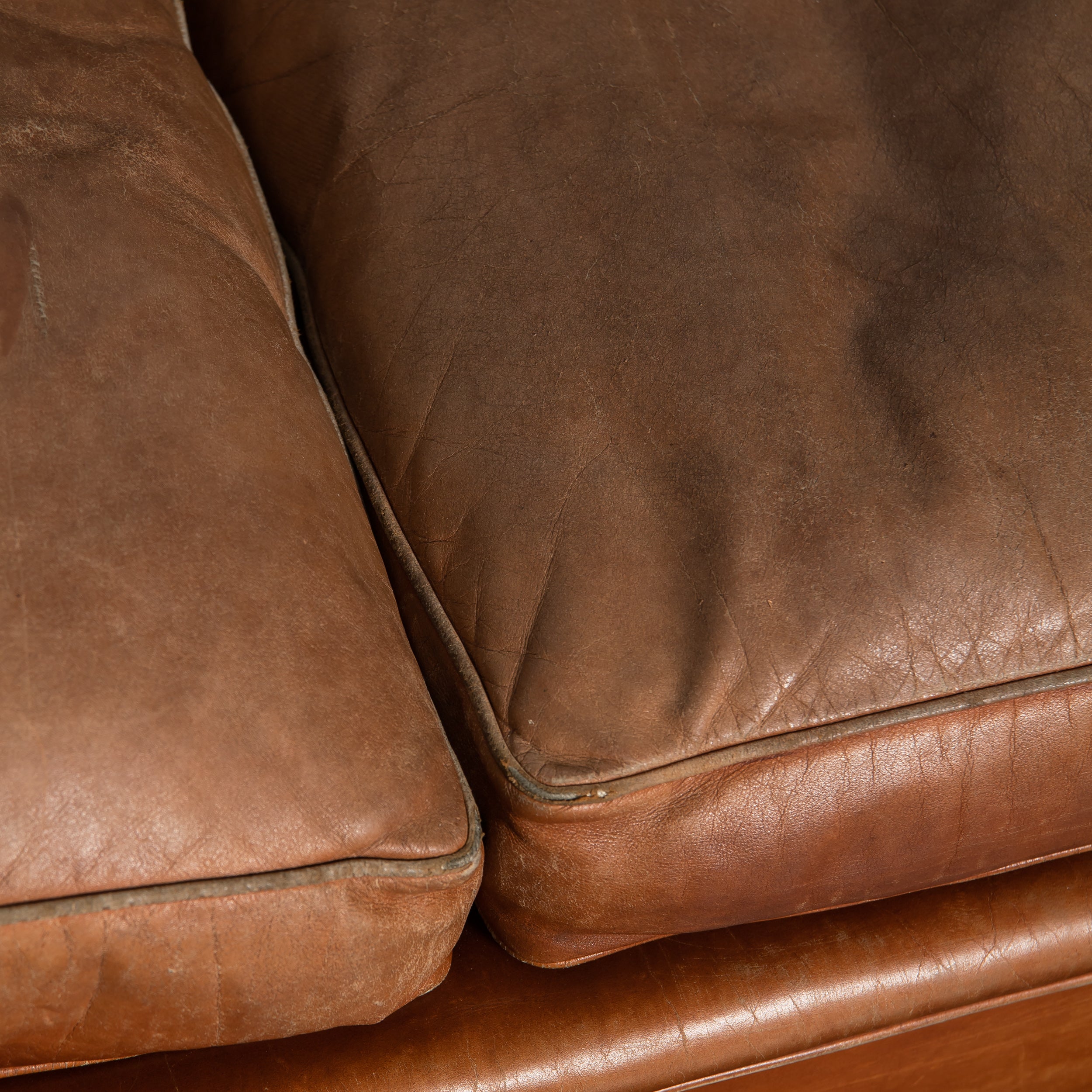 Alansdale Couch